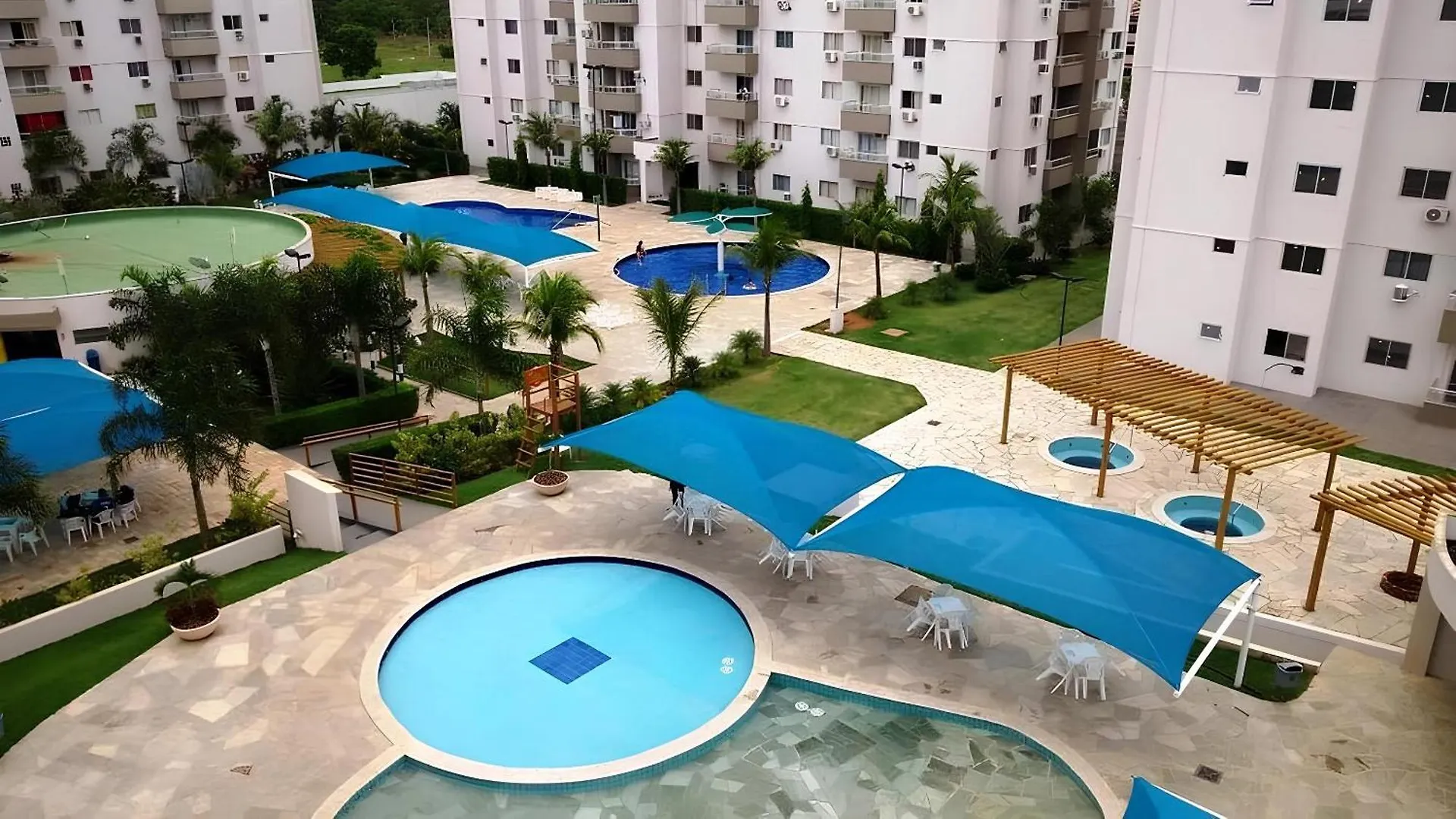 Lagoa Quente Flats Caldas Novas 3*,